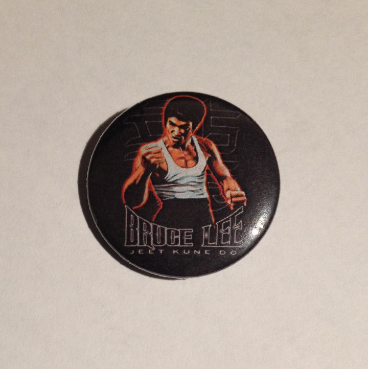 Cine: BRUCE LEE - CHAPA 31MM (CON IMPERDIBLE) - Foto 1