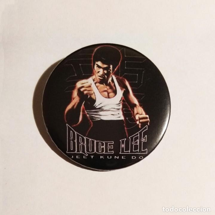 Cine: BRUCE LEE - CHAPA 59MM (CON IMPERDIBLE) - Foto 1