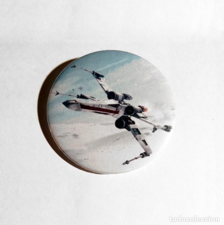 Kino: CAZA ESTELAR ALA-X (STAR WARS) - CHAPA 59MM (CON IMPERDIBLE)