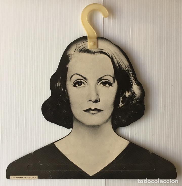 Cine: COLGADOR GRETA GARBO. HENDERSON AND HOGGARD INC. N.Y. 1967. PUBLICIDAD CINE.