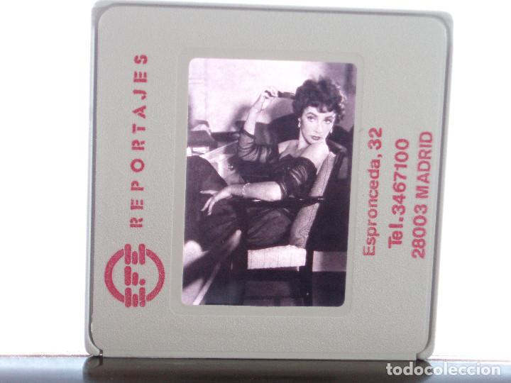 Cine: DIAPOSITIVA DE PRENSA. AGENCIA EFE. 5X5 RAREZA. ELIZABETH TAYLOR. LIZ. FILM the girl who had everyth