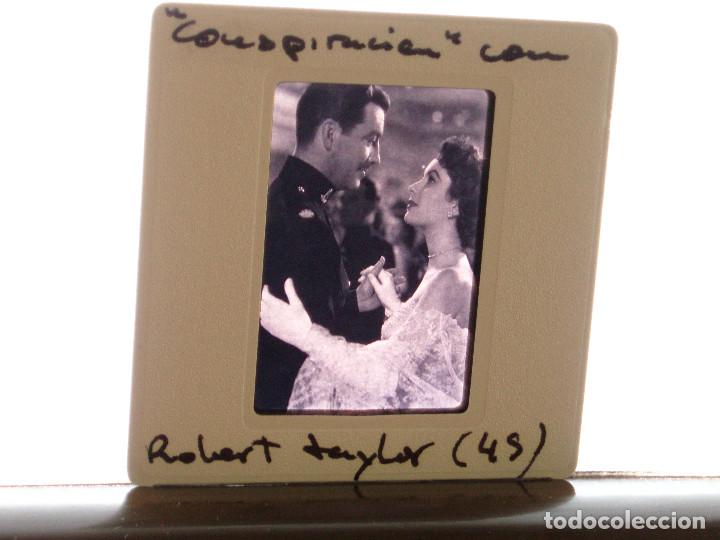 Cine: DIAPOSITIVA DE PRENSA. AGENCIA EFE. ESCENA FILM &rdquo;CONSPIRATOR&rdquo; ROBERT TAYLOR Y ELIZABETH TAYLOR. 1945