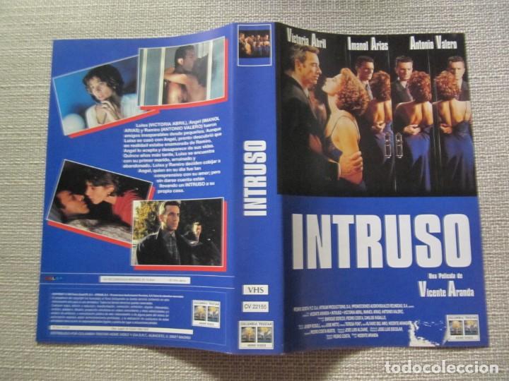Cine: PORTADA CARATULA VHS INTRUSO VICENTE ARANDA VICTORIA ABRIL IMANOL ARIAS.