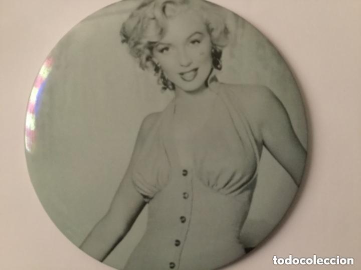 Cine: Marilyn monroe - pin 14,3 cm. - tama&ntilde;o grande