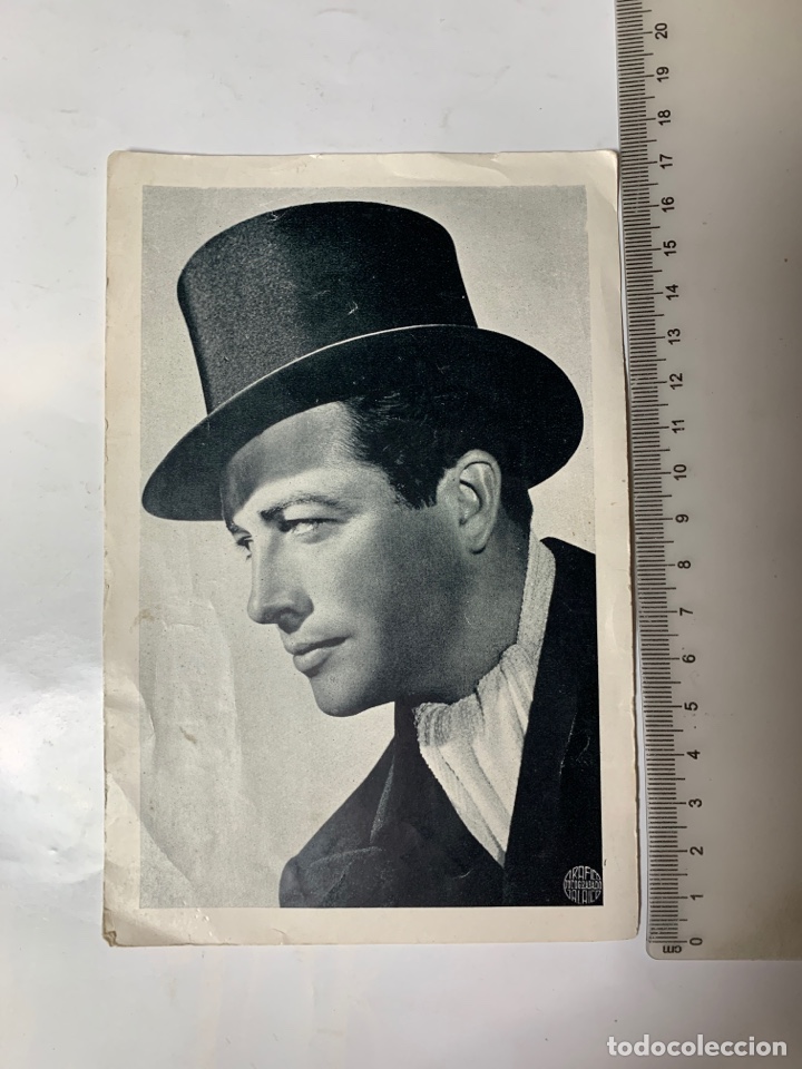 Cine: FOTO. ROBERT TAYLOR. FOT&Oacute;GRABADO GRAFICO GALAICO.