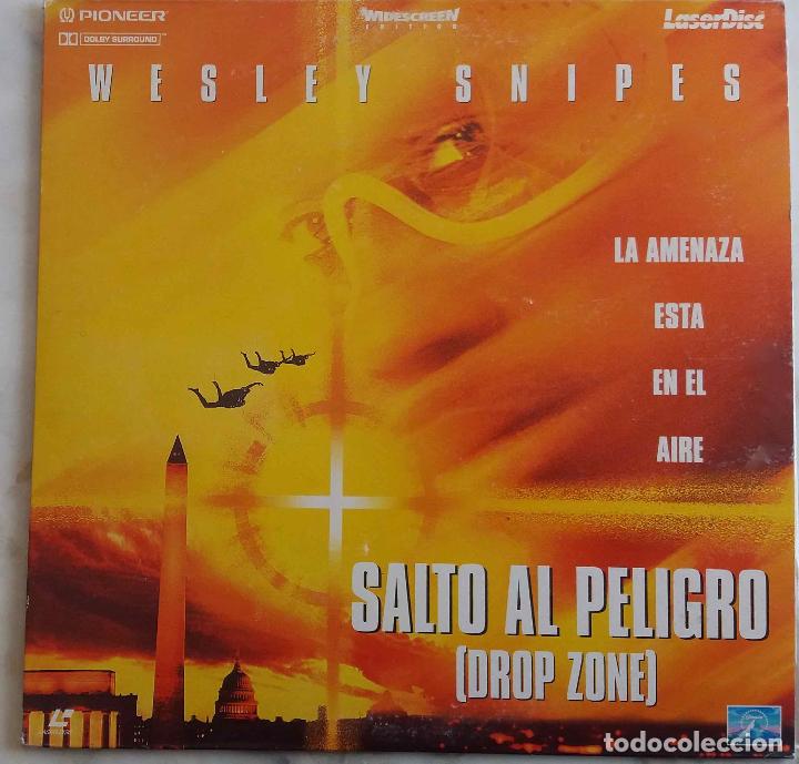 Cine: SALTO AL PELIGRO (DROP ZONE), PEL&Iacute;CULA WESLEY SNIPES. L&Aacute;SER DISC CON INSERTO REDONDO