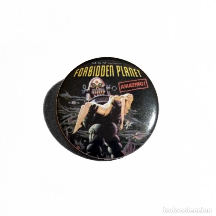 Cine: FORBIDDEN PLANET - CHAPA 31mm (CON IMPERDIBLE)