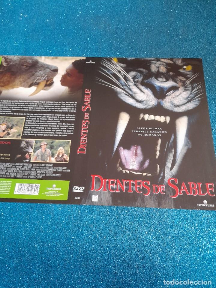 Cine: Car&aacute;tula Original DVD - S&oacute;lo Car&aacute;tula - Dientes de Sable
