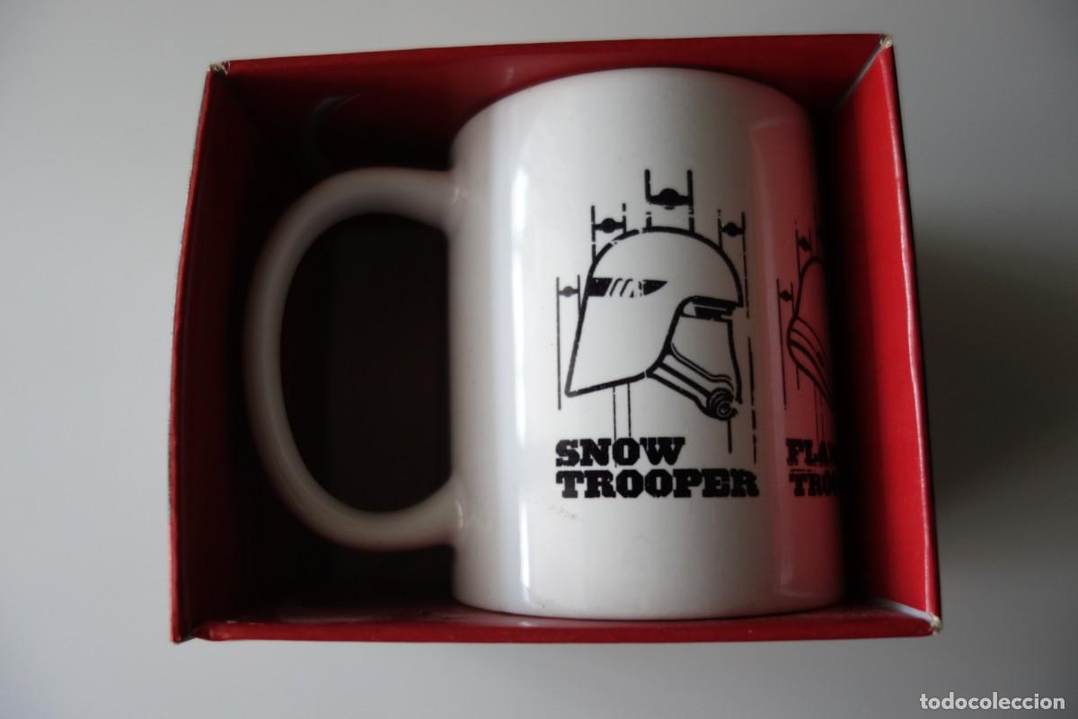 Cinema: STAR WARS: Stormtrooper: Helmets. EPISODIO VII. TAZA OFICIAL DISNEY. DESCATALOGADA