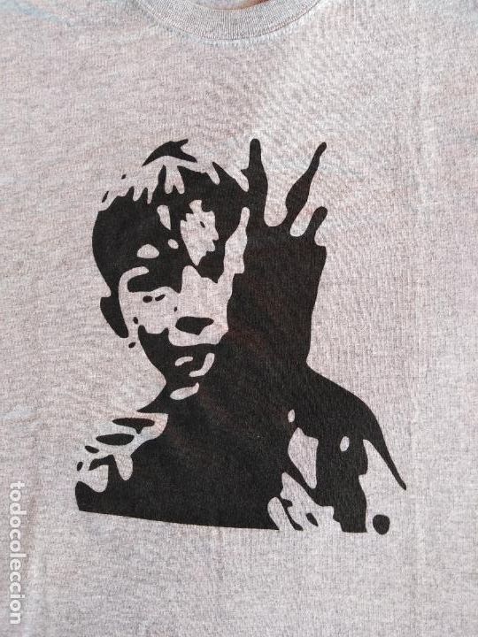 Cinema: Kes. Ken Loach (camiseta t shirt. talla M, casi como L Espa&ntilde;a) Barry Hines.