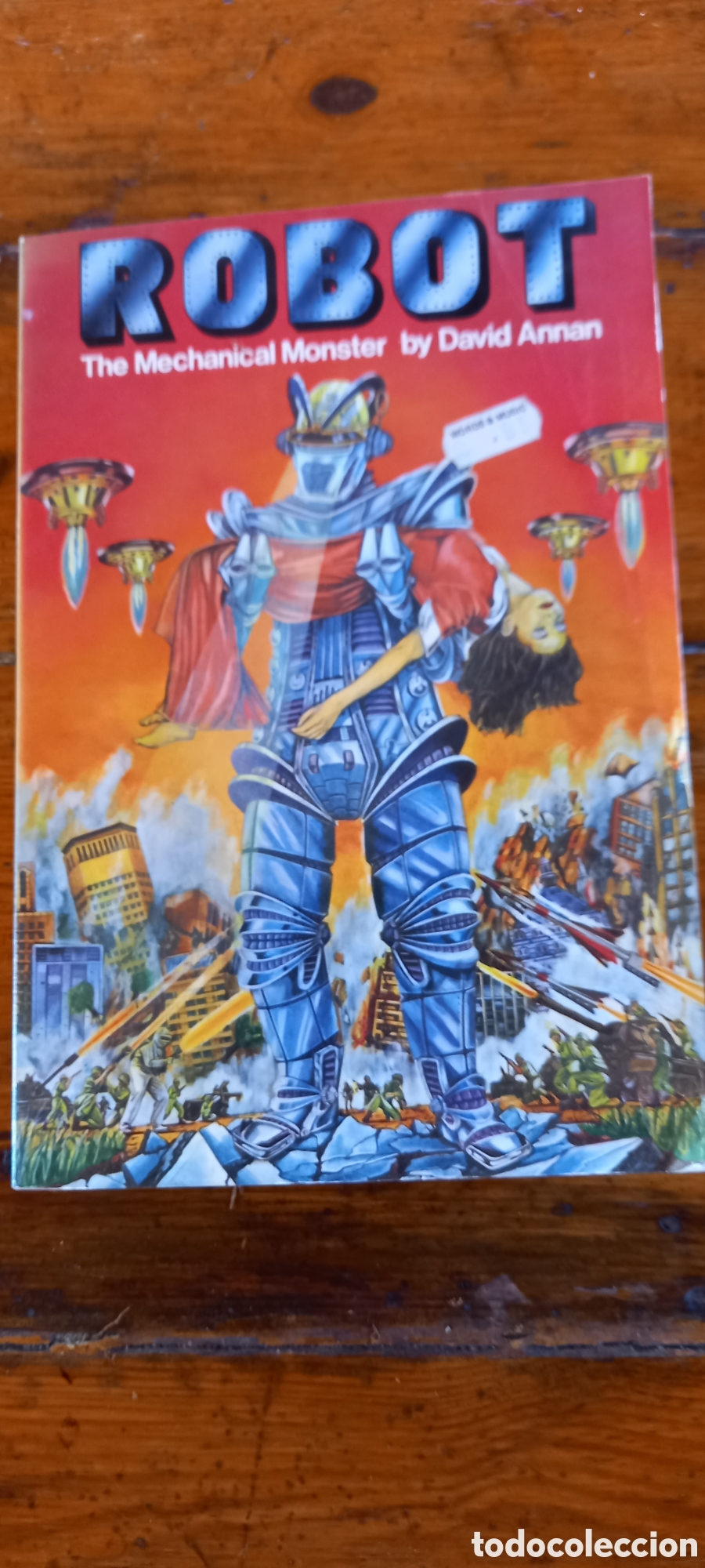 Cine: ROBOT THE MECHANICAL MONSTER BY DAVID ANNAN - Foto 1