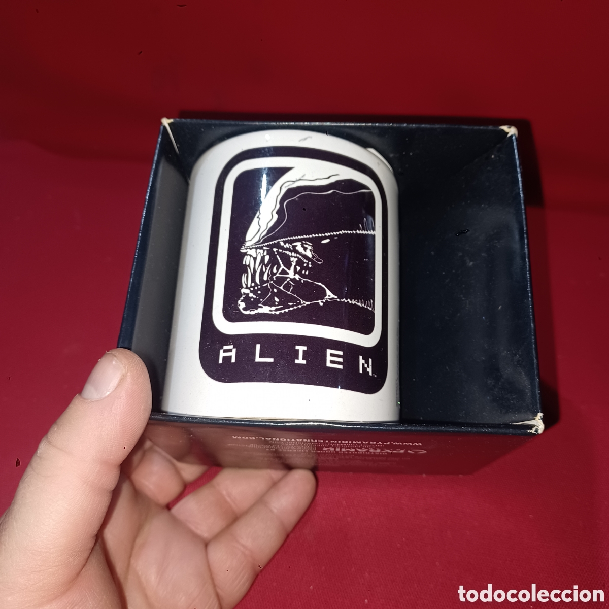 Cine: JARRA ALIEN DE PORCELANA PYRAMID INTERNATIONAL 2014