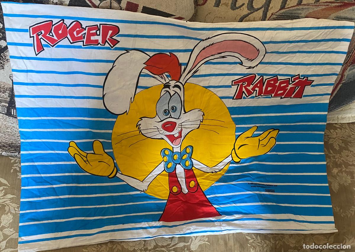 Cine: Funda de coj&iacute;n grande de la pel&iacute;cula Roger Rabbit. Original de 1988. 47 x 66 cm. Made in Portugal.