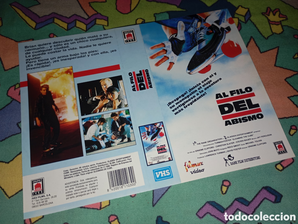 Cin&eacute;ma: Car&aacute;tula vhs- al filo del abismo
