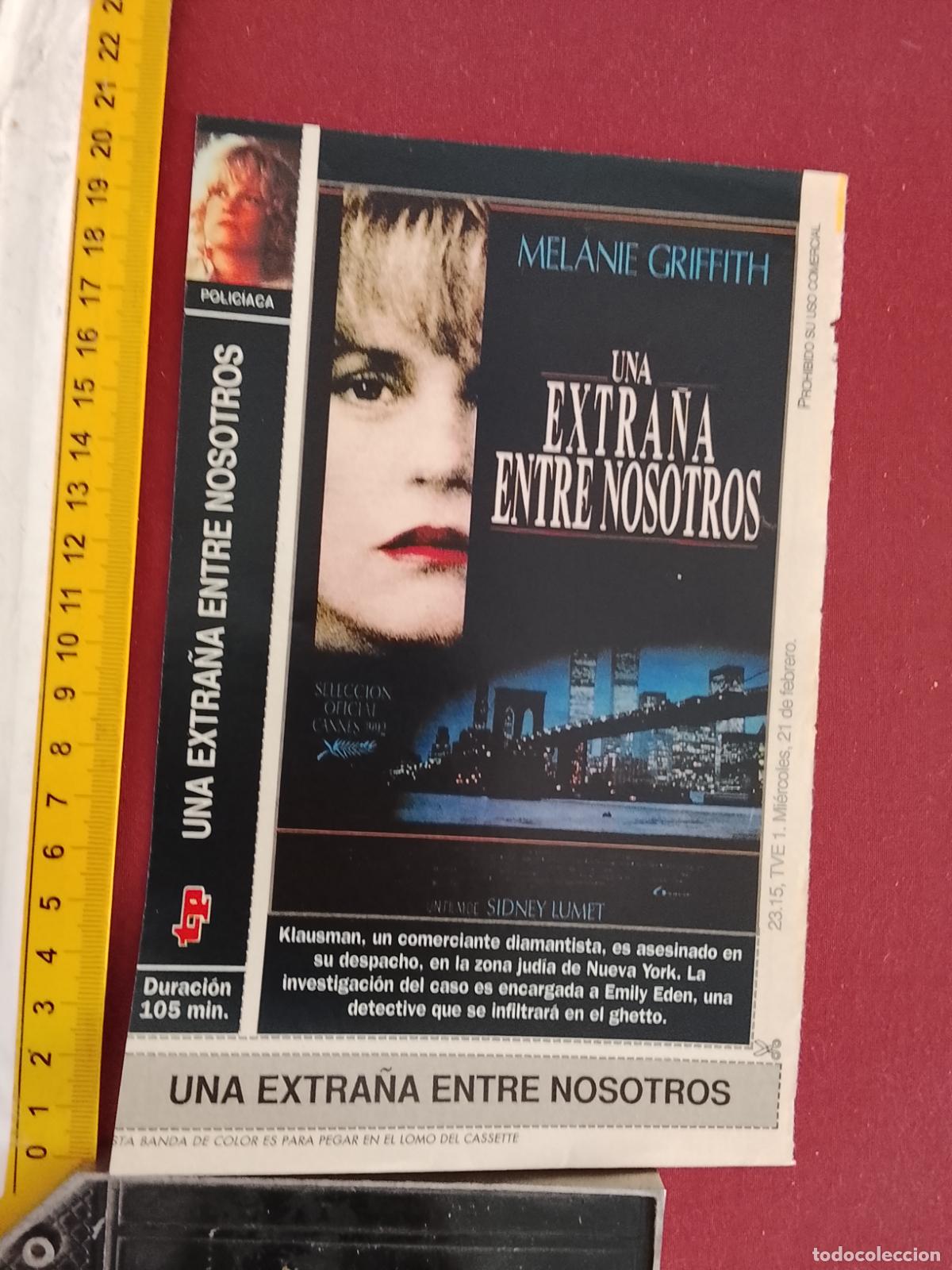 Cinema: RECORTE CINEMATOGRAFICO RECORTE PORTADA PELICULA CINE DE REVISTA - UNA EXTRA&Ntilde;A ENTRE NOSOTROS