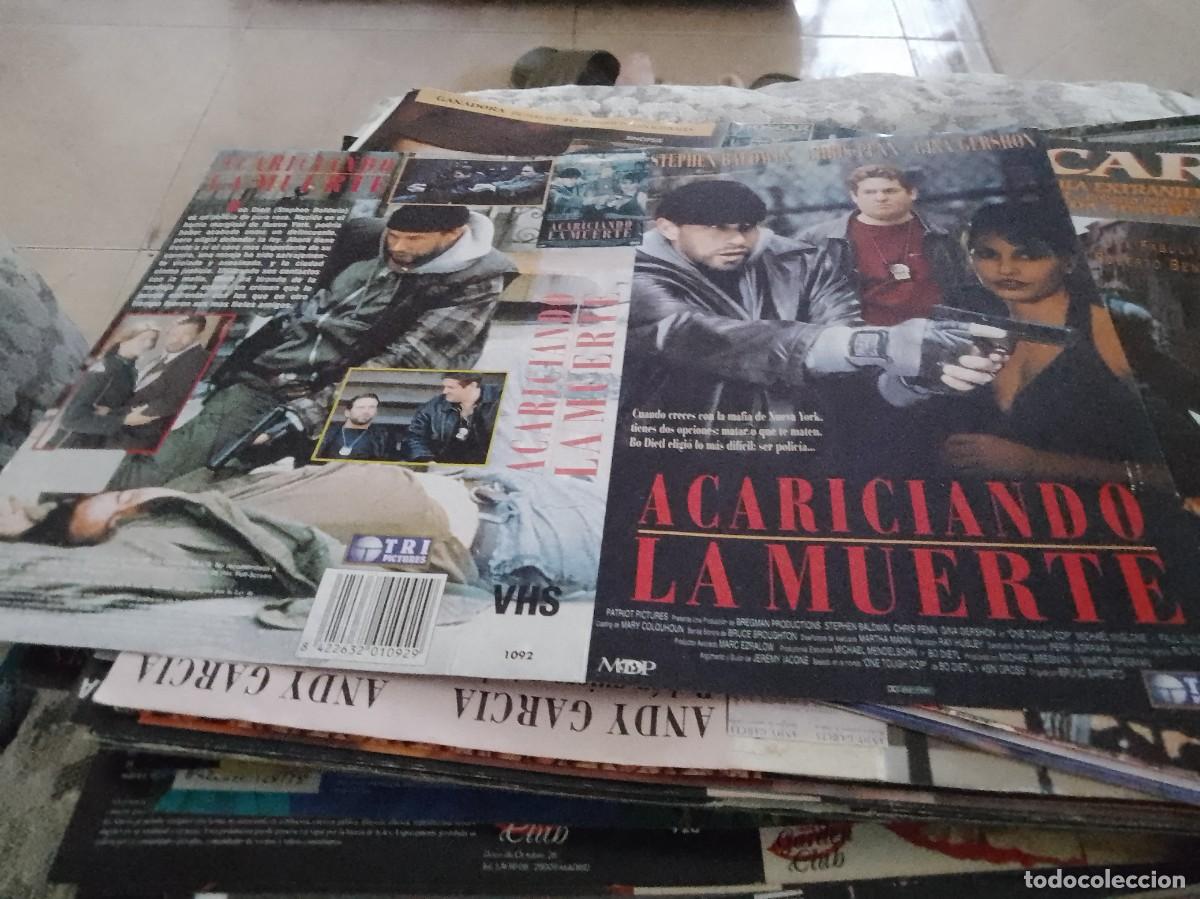 Cinema: Acariciando la muerte solo car&aacute;tula