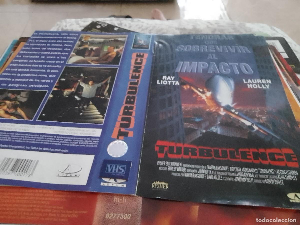 Cinema: Turb&uacute;lence solo car&aacute;tula