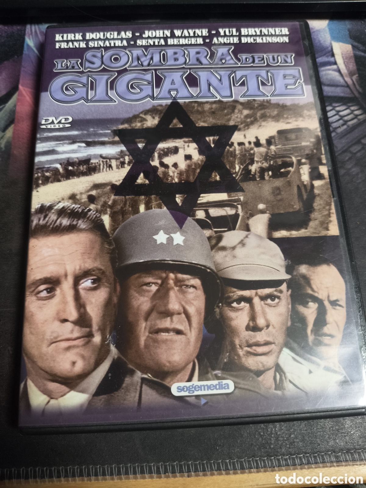 Cinema: La sombra de un gigante DVD - 243 (car&aacute;tula cortada)