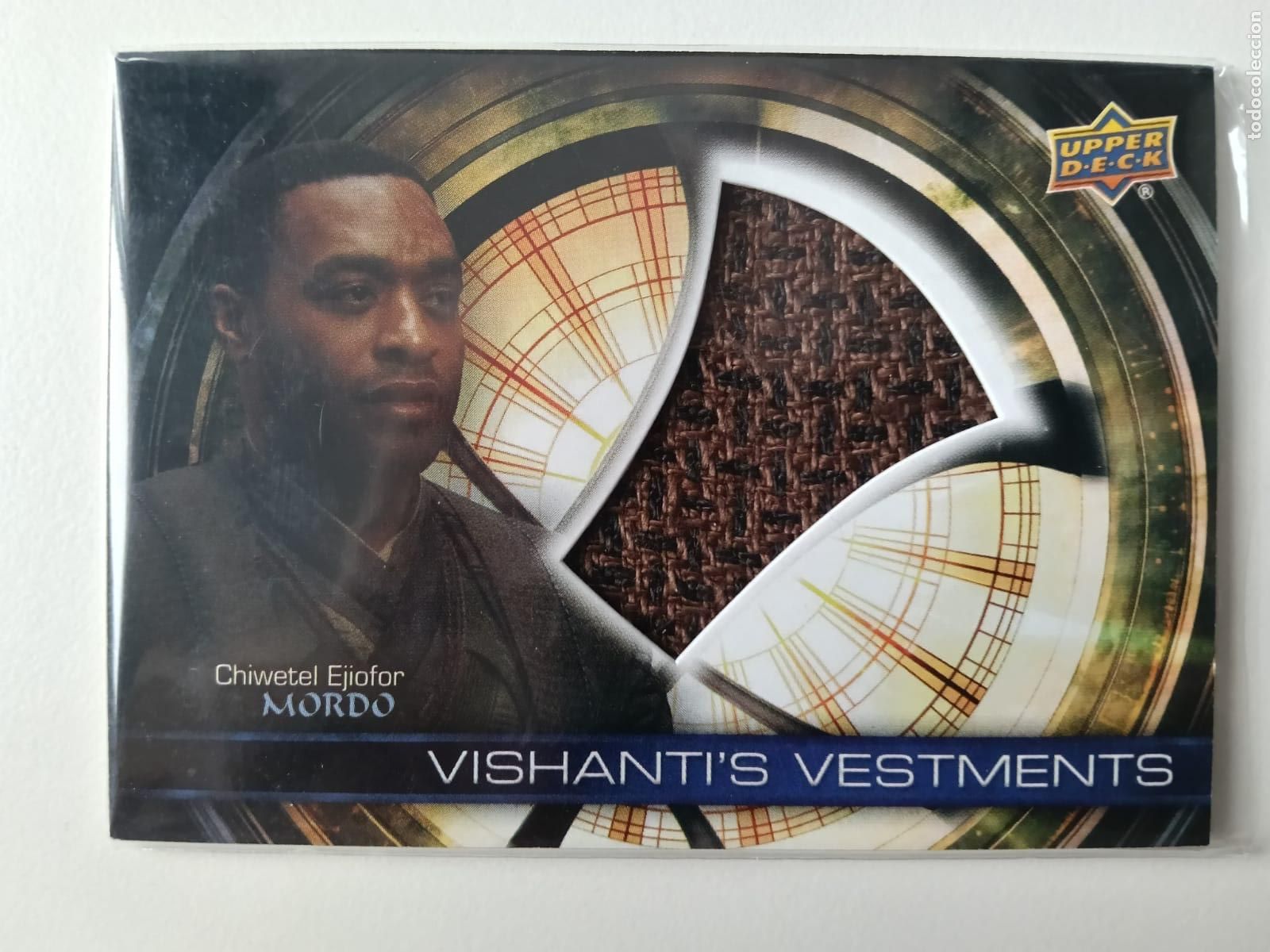 Cine: MEMORABILIA ROPA CHIWETEL EJIOFOR - DR. STRANGE - MARVEL