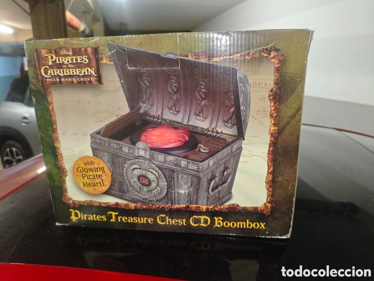 Cine: CD Boombox cofre Piratas del Caribe con caja