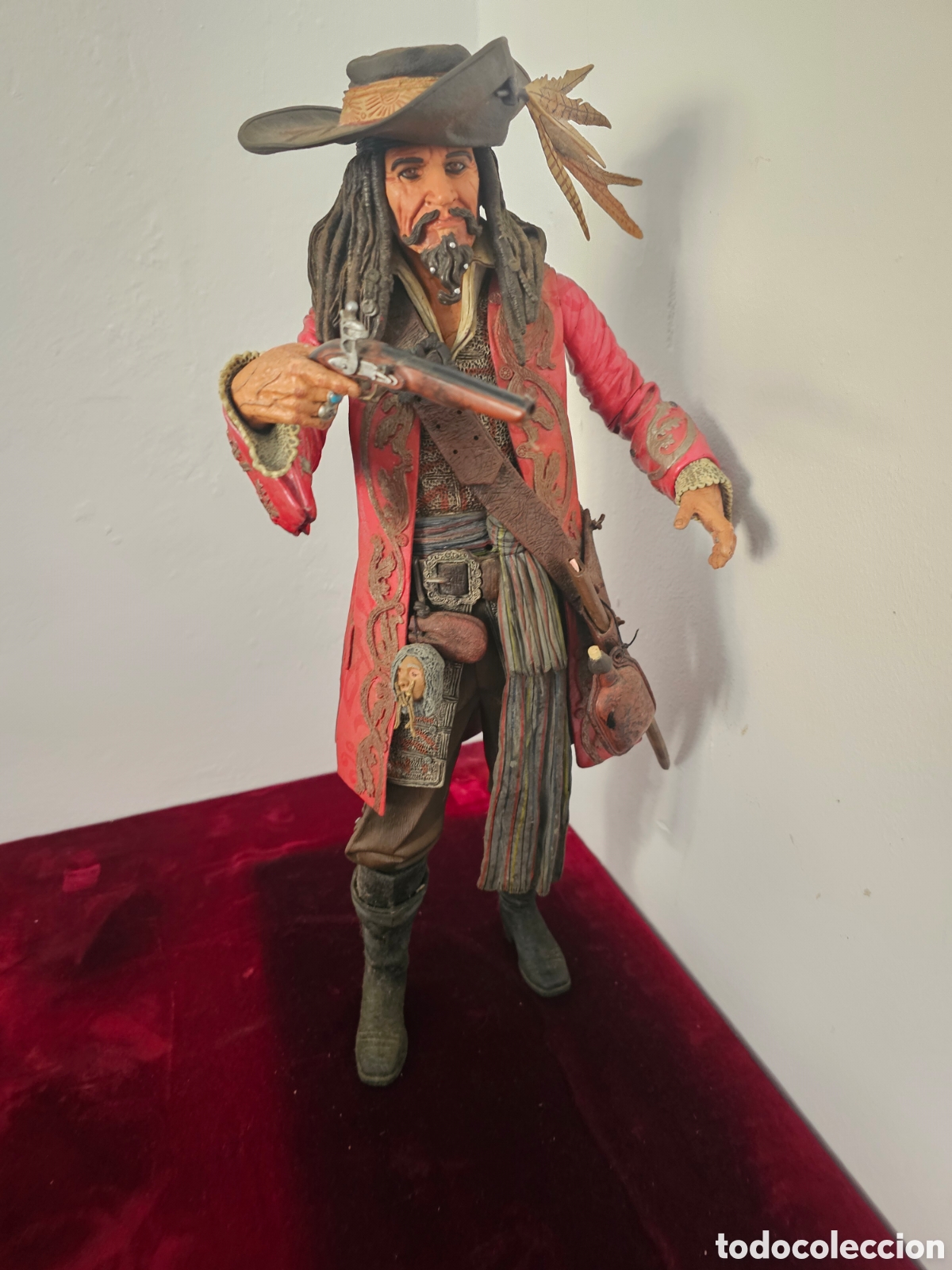 Cine: ​Figura Capit&aacute;n Teague (Piratas del Caribe) - NECA 45cm con Sonido