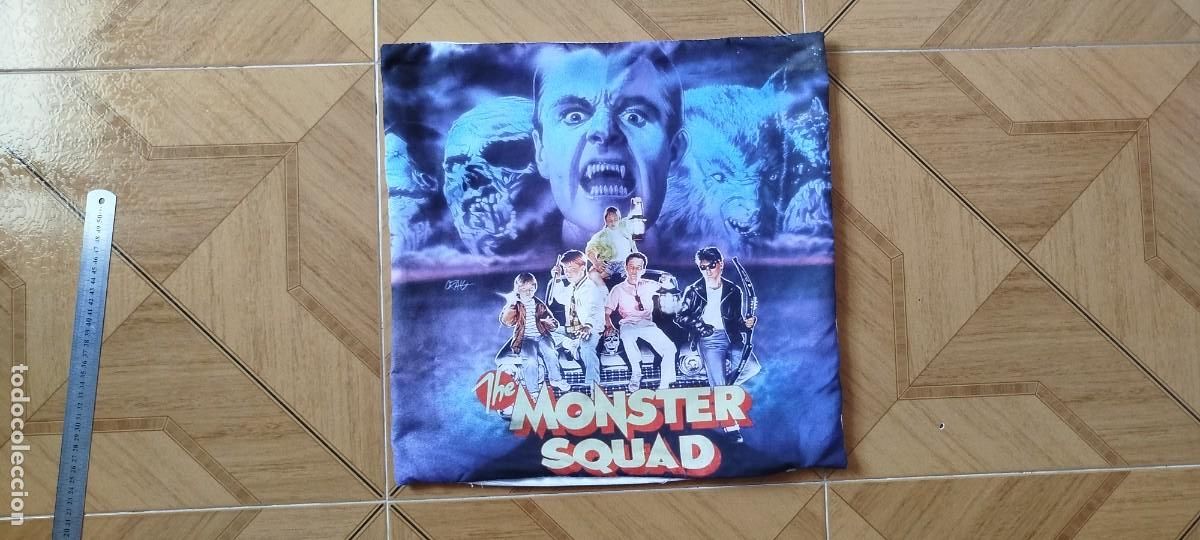 Cine: Funda coj&iacute;n Una pandilla alucinante pelicula