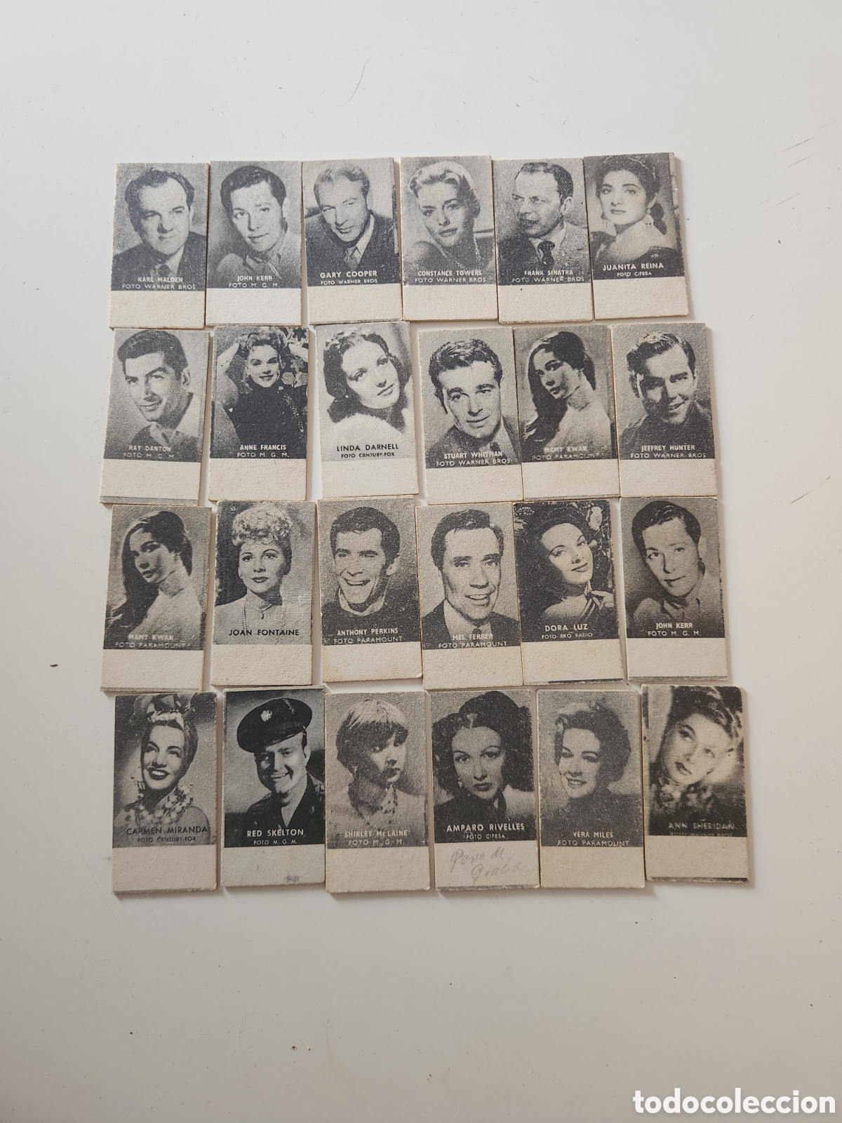 Cine: GRAN LOTE 24 TIQUETS DE PESO FOTOGRAFIAS ACTORES Y ACTRICES. A&ntilde;os 60. Concesionarios Davi y Peco.