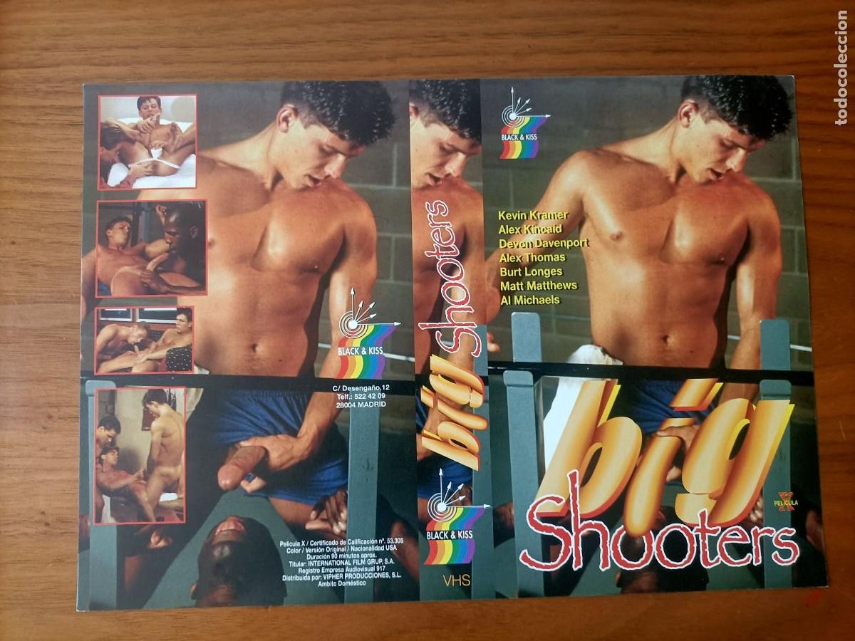 Cine: CARATULA DE LA PEL&Iacute;CULA. SHOOTERS. GAY BLACK KISS. MAYORES 18 A.