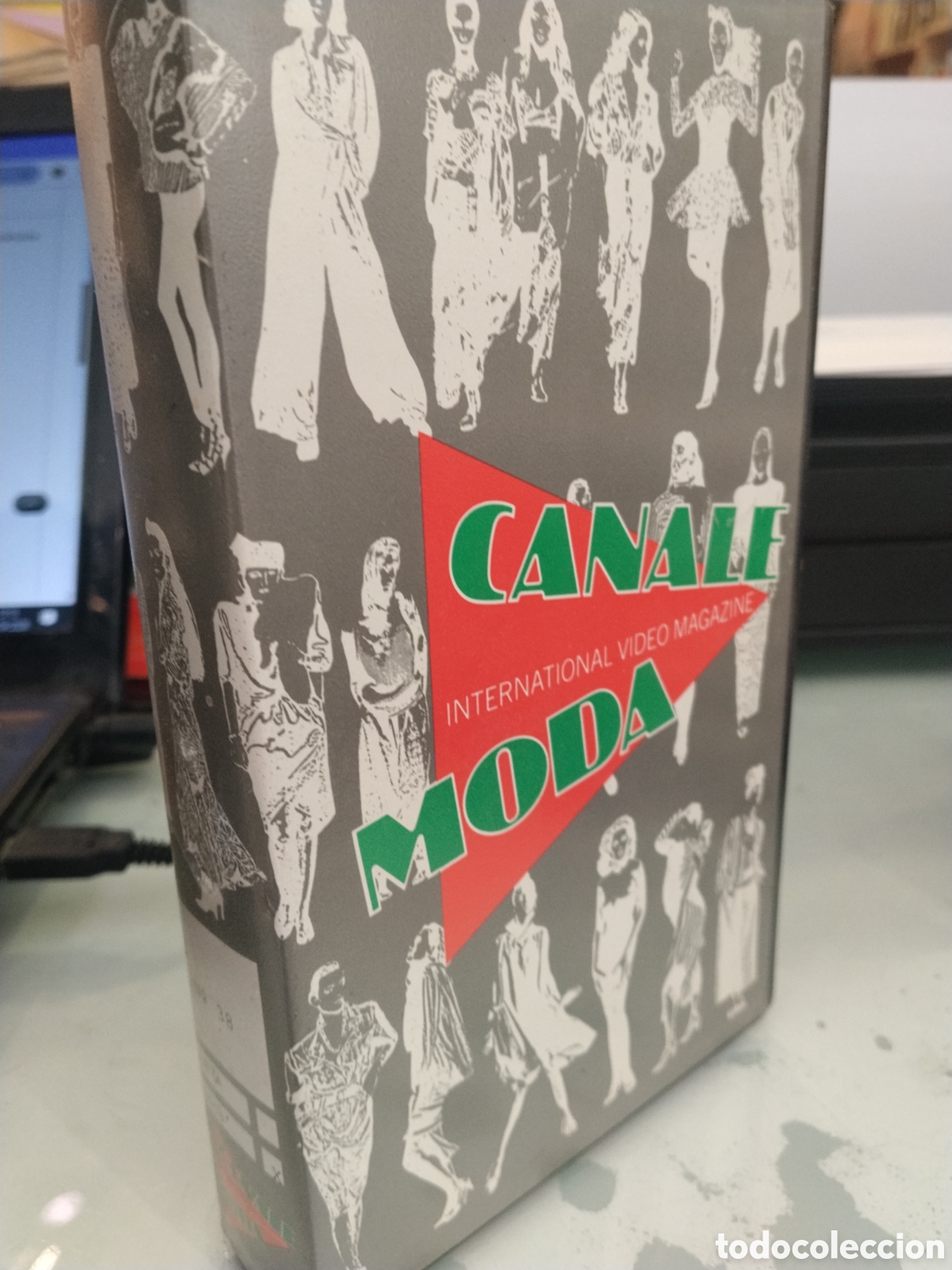 Cine: VHS. Canale Moda. International Video Magazine. N. 38