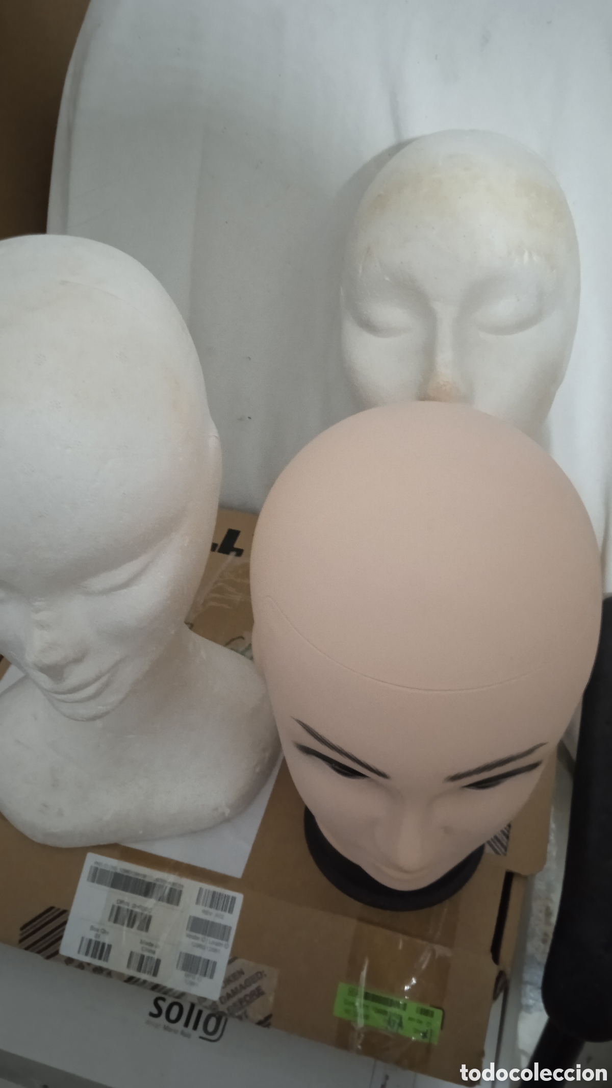 Cine: Lote 3 Cabezas de Maniqu&iacute; / Expositores &ndash; Cabeza Femenina &ndash; Pelucas, Sombreros, Complementos y Decor