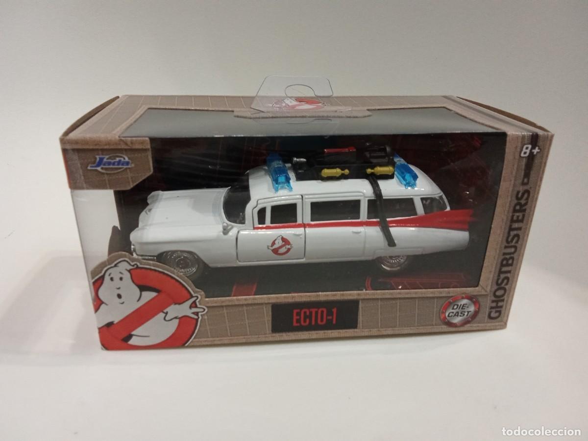 Cine: Veh&iacute;culo Ecto-1 de los Cazafantasmas, Ghostbusters