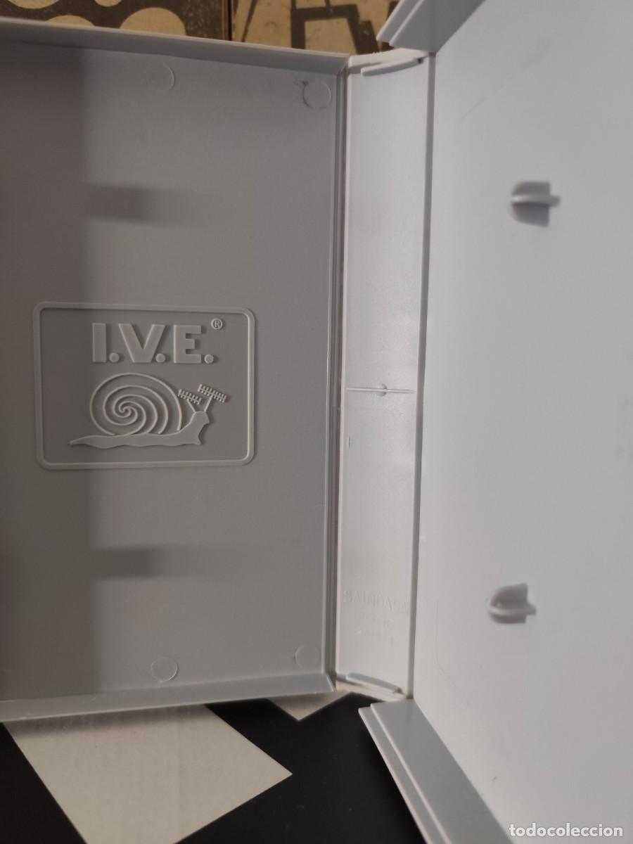 Cinema: 71 I.V.E. / Caja original VHS