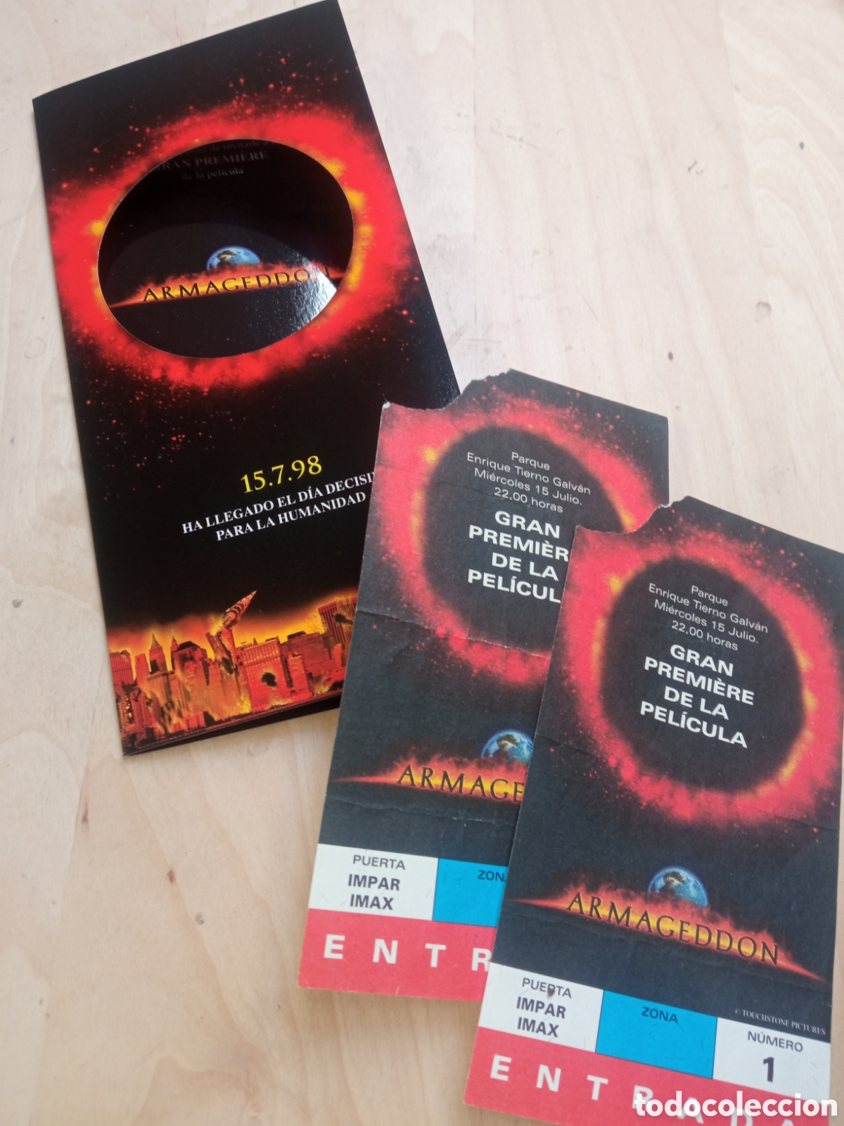 Cine: Armageddon gran premi&egrave;re de la pel&iacute;cula. Dos entradas y folleto. 1998