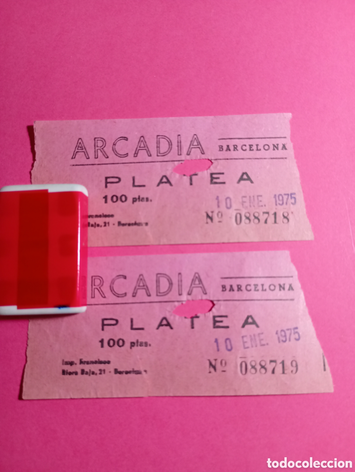 Cine: CINE ARCADIA BARCELONA DOS ENTRADAS CONSECUTIVAS DE PLATEA 10 ENERO 1975 N&ordm;s. 088718 y 088719