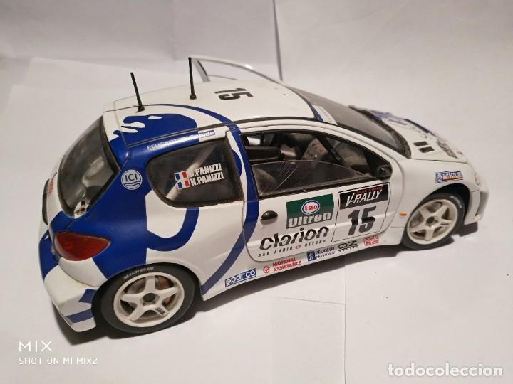 Coches a escala: SOLIDO PEUGEOT 206 FUNCIONA - Foto 3