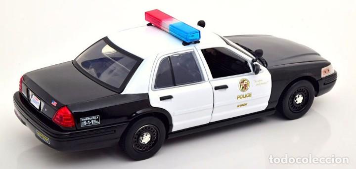 Motormax 2001 Ford Crown Victoria 1/18 LAPD Los Angeles Police