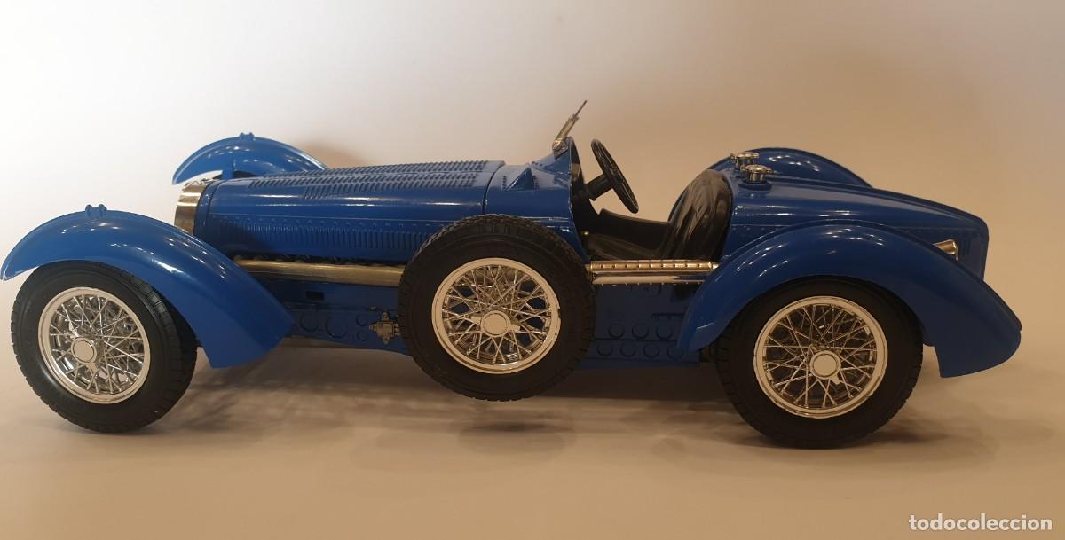 Bburago - BBurago Voiture de collection en métal 1/18 Bugatti type