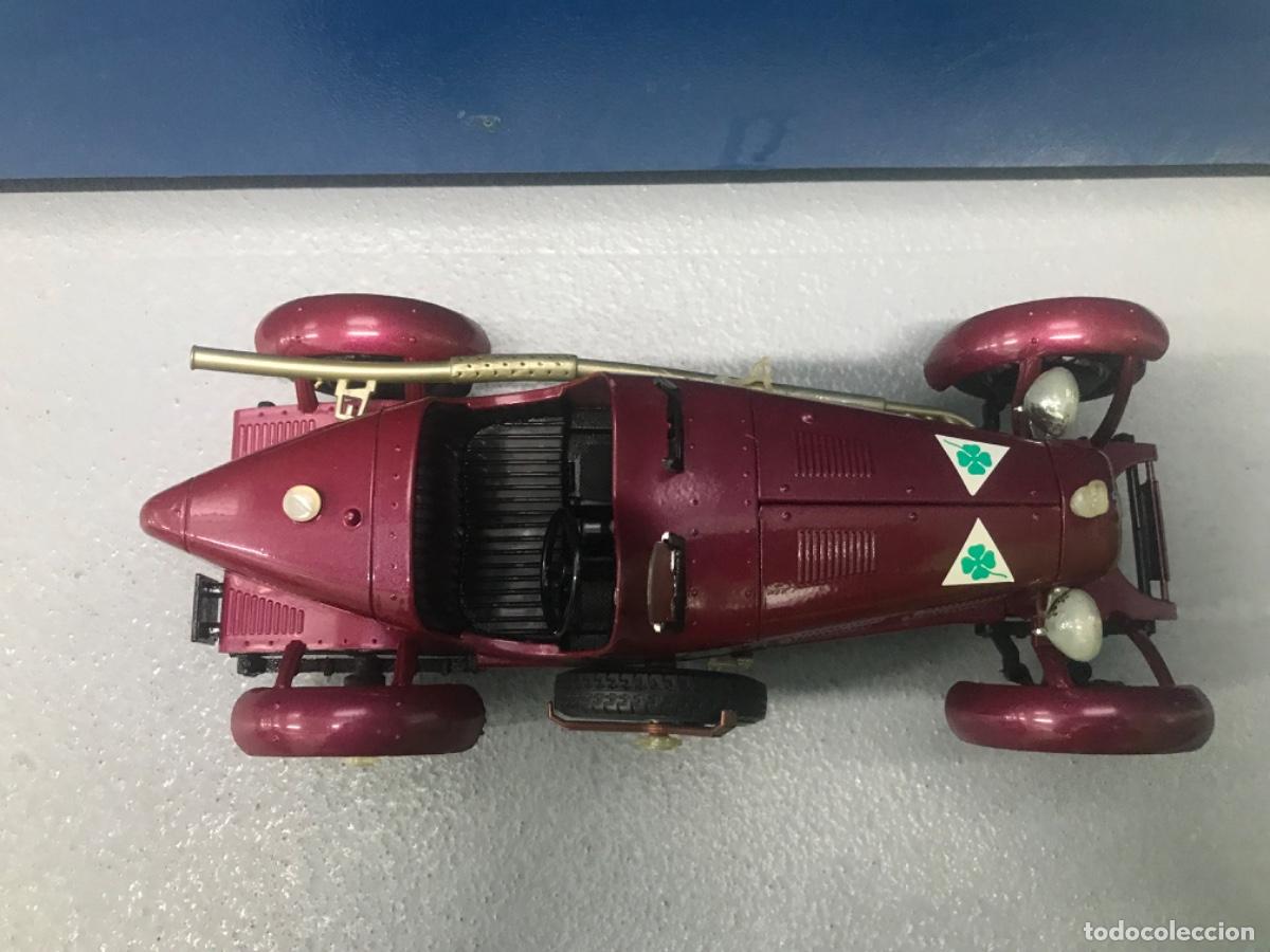 Coches a escala: Bugatti de la casa burago - Foto 3