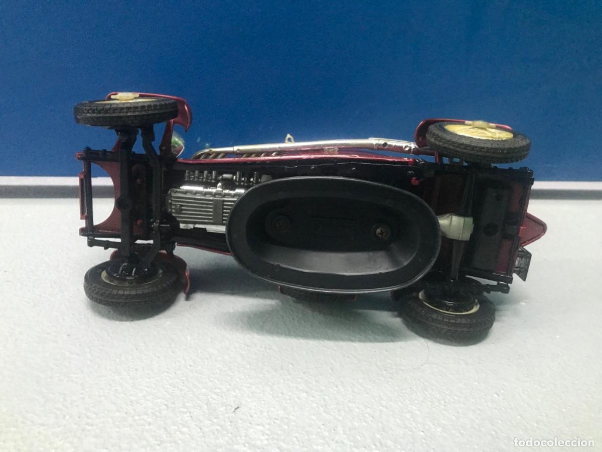Coches a escala: Bugatti de la casa burago - Foto 7