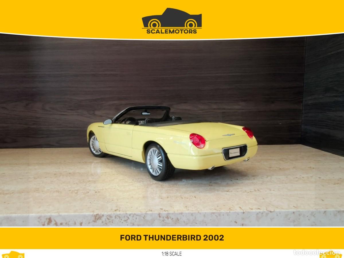 Coches a escala: 1:18 Ford Thunderbird 2002 - Foto 2