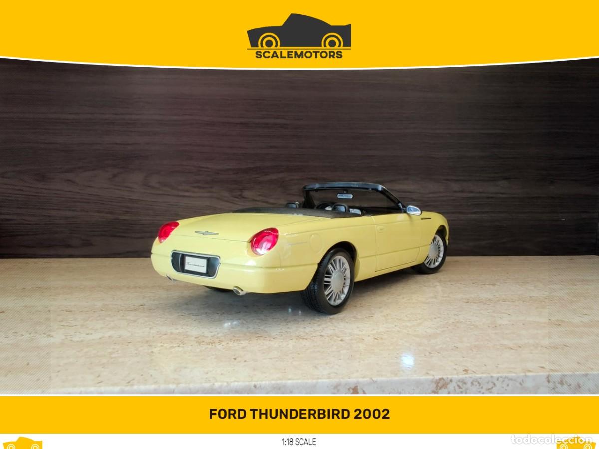 Coches a escala: 1:18 Ford Thunderbird 2002 - Foto 3