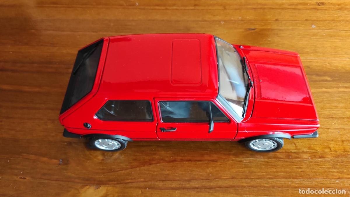 Coches a escala: VOLKSWAGEN GOLF 1 18 - Foto 10