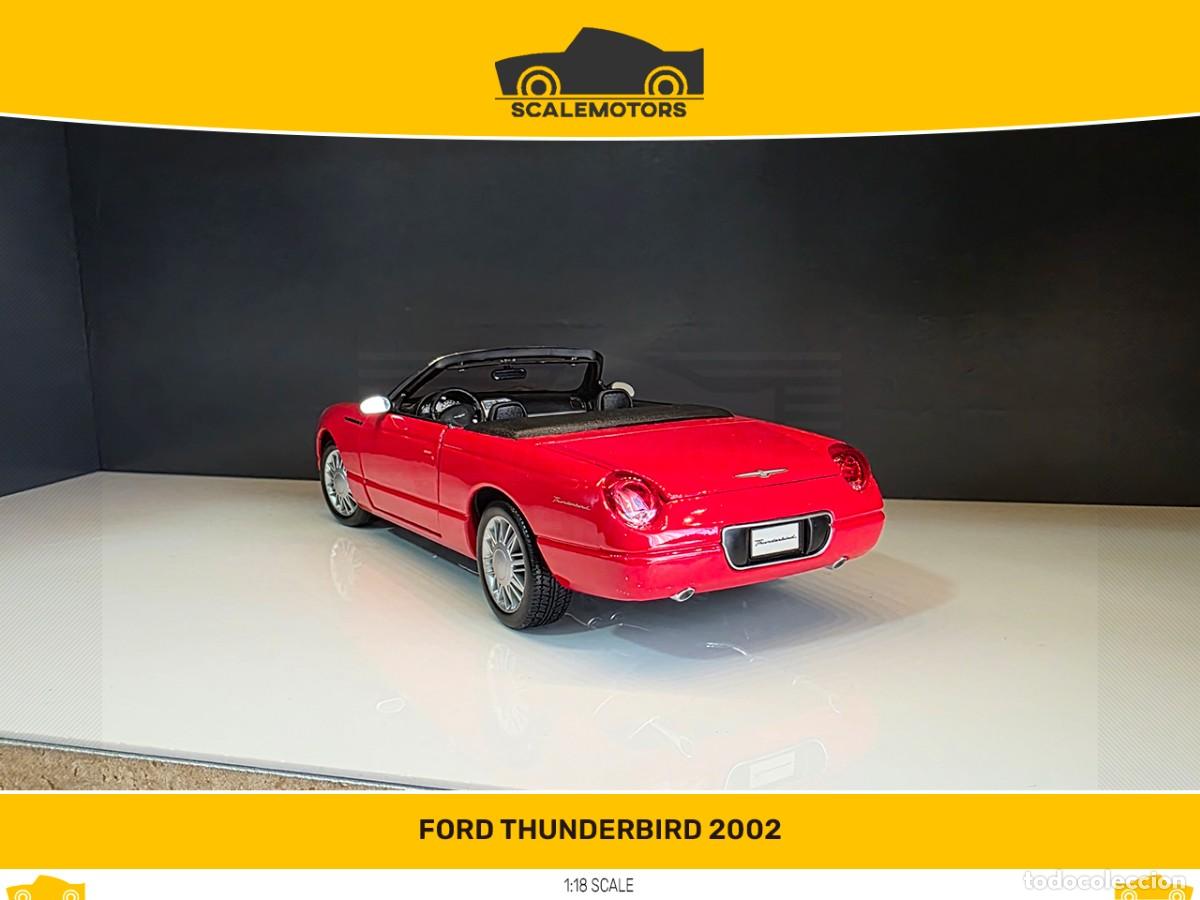 Coches a escala: 1:18 Ford Thunderbird 2002 - Foto 2