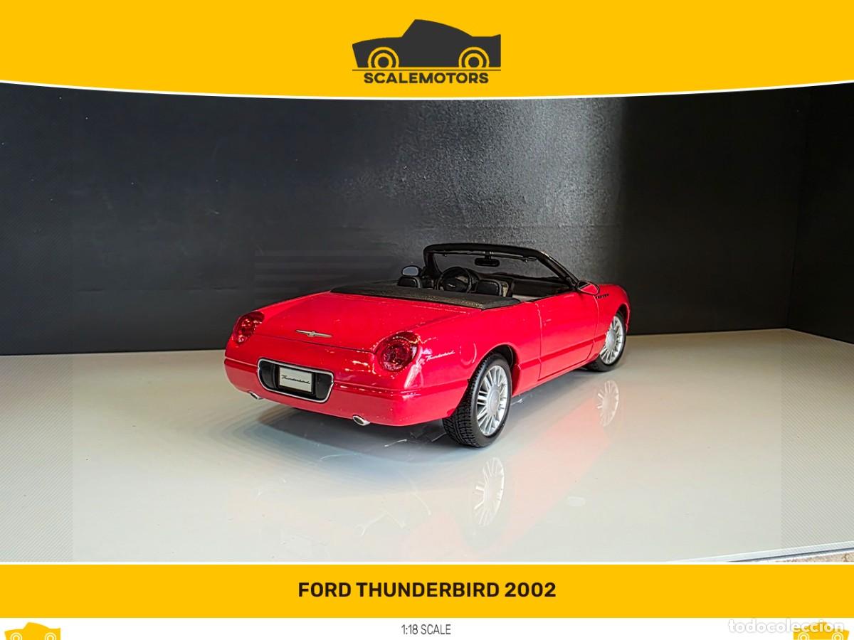 Coches a escala: 1:18 Ford Thunderbird 2002 - Foto 3