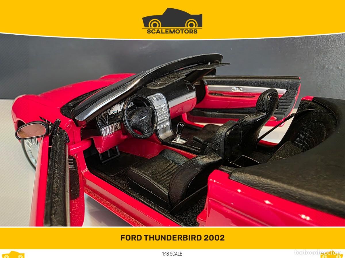 Coches a escala: 1:18 Ford Thunderbird 2002 - Foto 6