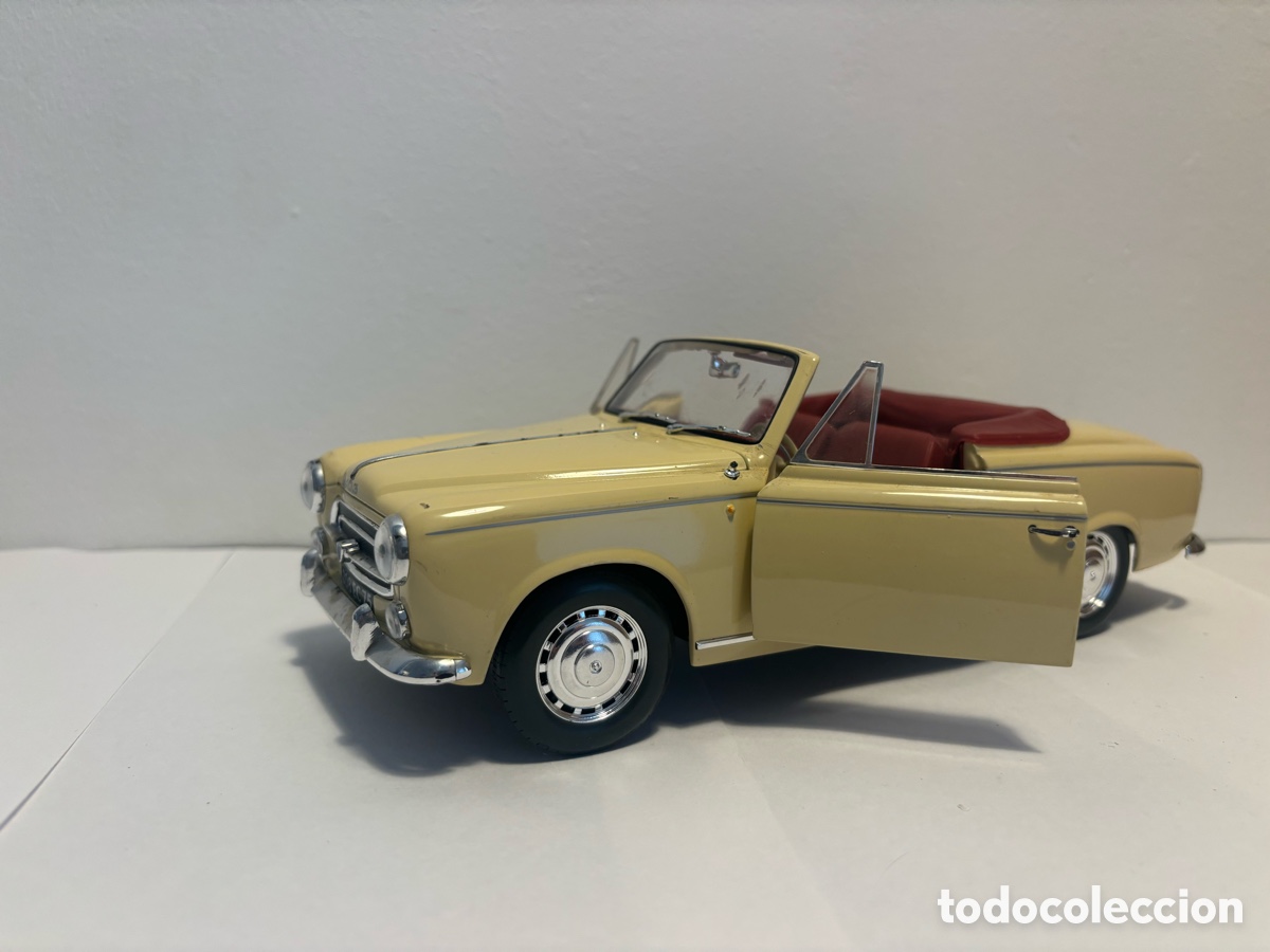 Coches a escala: Peugeot 403 Cabriolet Grand Luxe (Beige) Solido