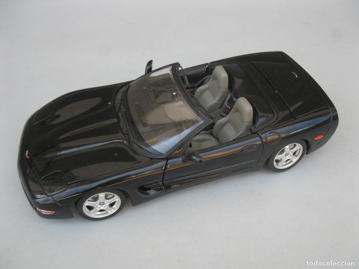 Auto in scala: CHEVROLET CORVETTE C5 1997 - BURAGO - ESCALA 1/18.