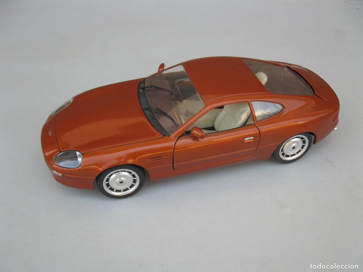 Auto in scala: ASTON MARTIN DB 7 - GUILOY - ESCALA 1/18.