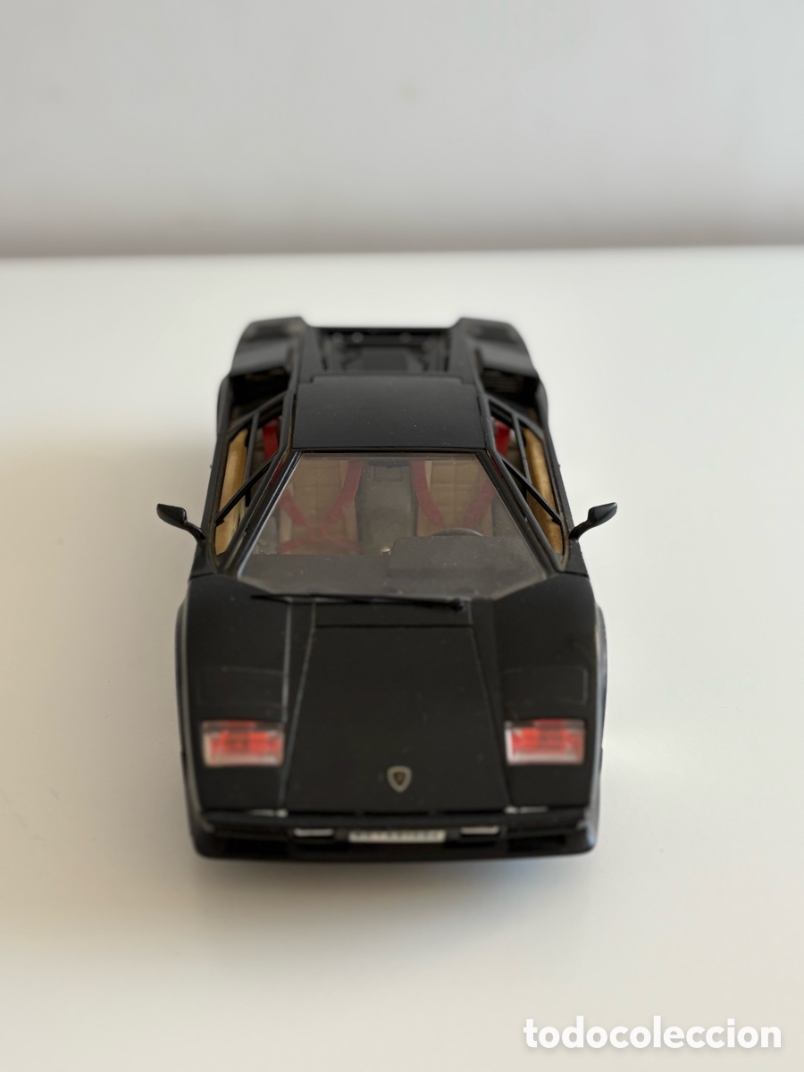 Coches a escala: Lamborghini Countach 1:18