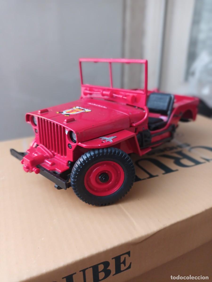 Coches a escala: JEEP WILLYS SOLIDO 1.18 MADE IN FRANCE RESTAURAR O PIEZAS.